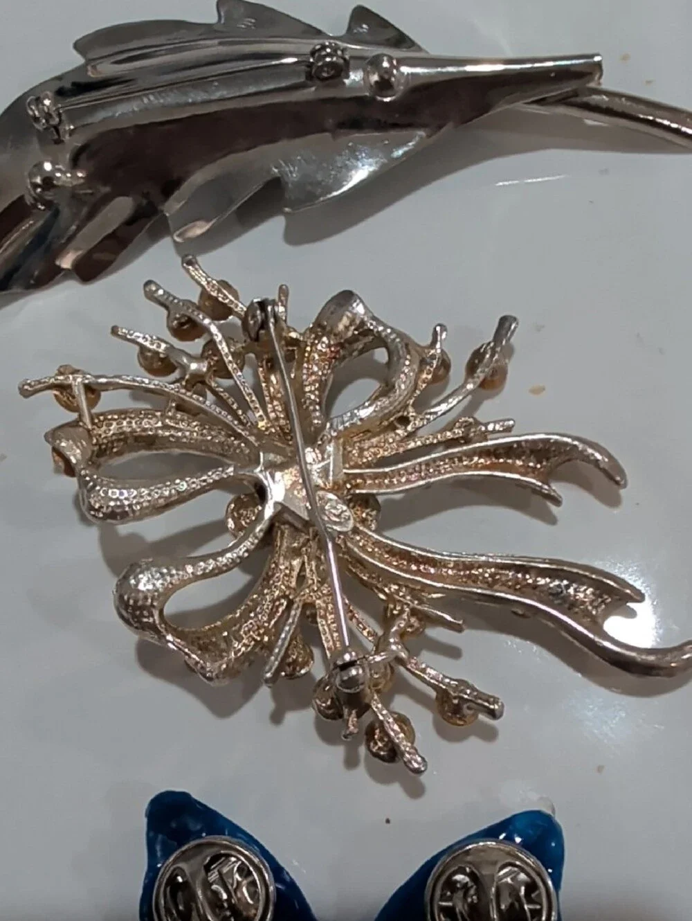 Brooch Set - Picture 4 of 7